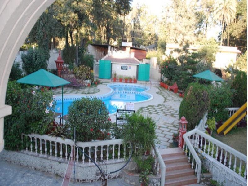 Hotel Savera Palace Mount Abu Buitenkant foto