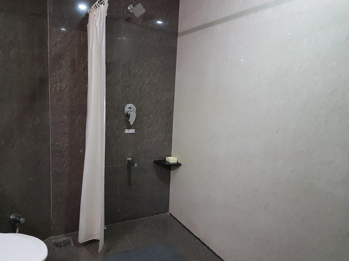 Hotel Savera Palace Mount Abu Buitenkant foto