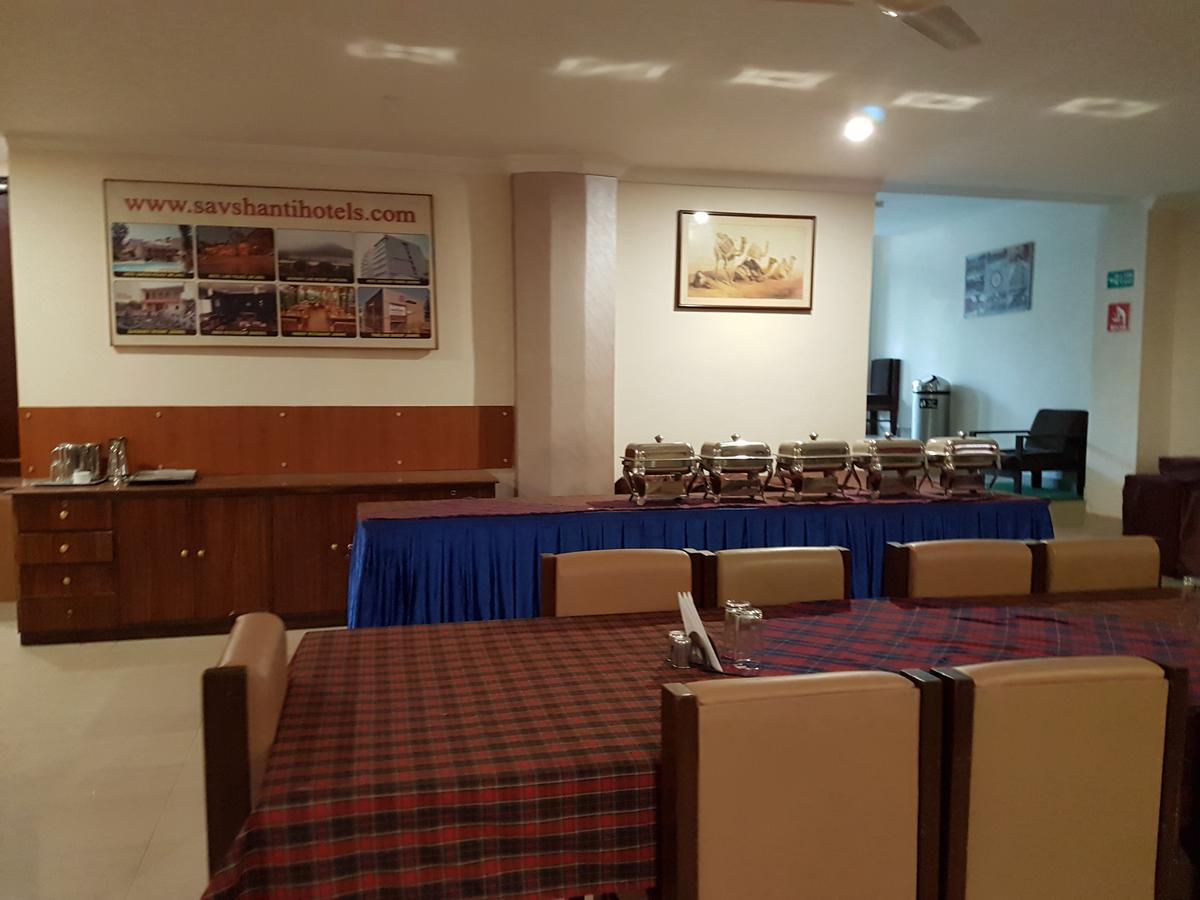 Hotel Savera Palace Mount Abu Buitenkant foto